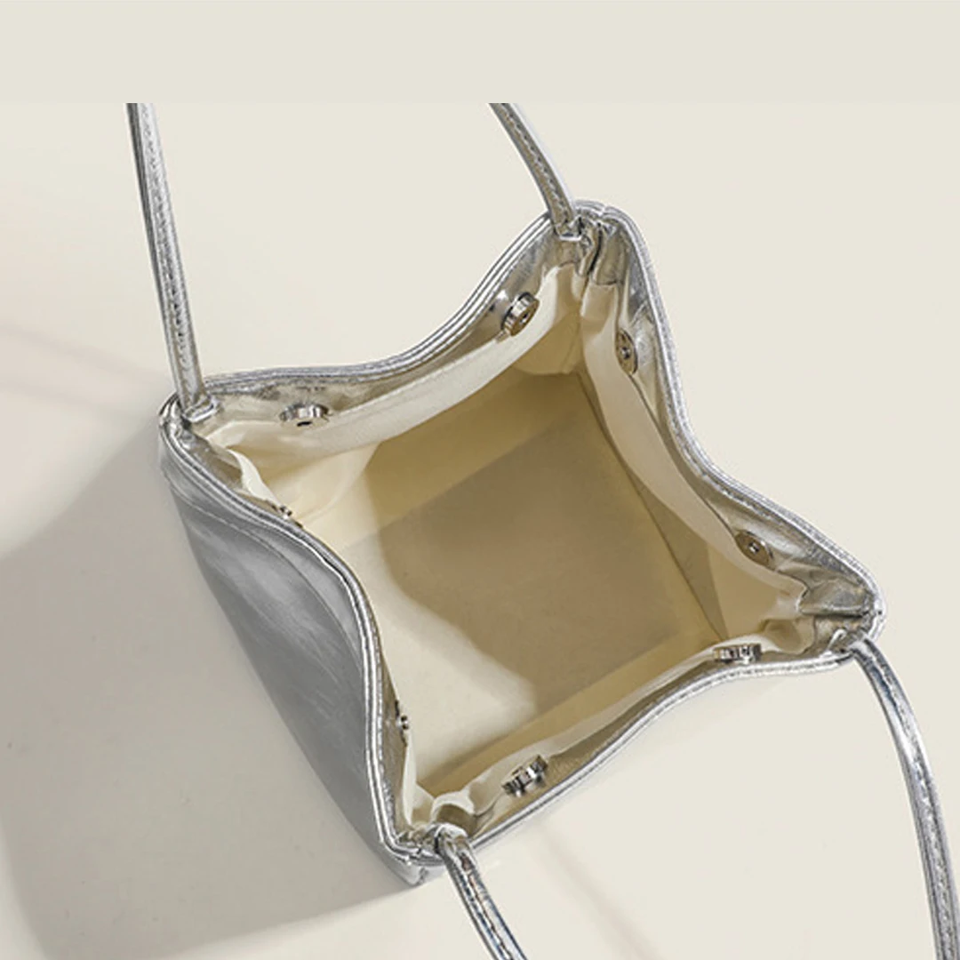 Silver Bucket Bag for Women 2025New Fashionable and Simple Lunch Box Bag Niche Western-style Texture Hand-held Small Bag