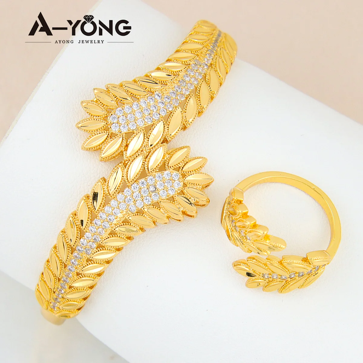 

Elegant Gold Bracelet Set 21k Gold Plated Leaf Pattern Middle East Dubai Saudi Women Vintage Party Accessories