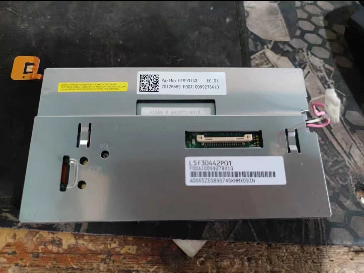 

Original 6.5-inch L5F30442P01 L5S30816P00 LCD Display Screen is Suitable For LCD Screen Repair And Replacement Free of Shipping