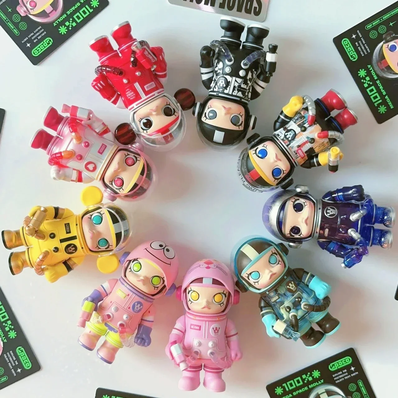 Molly 100% MEGA SPACE Series 2 Second Version Mystery Box