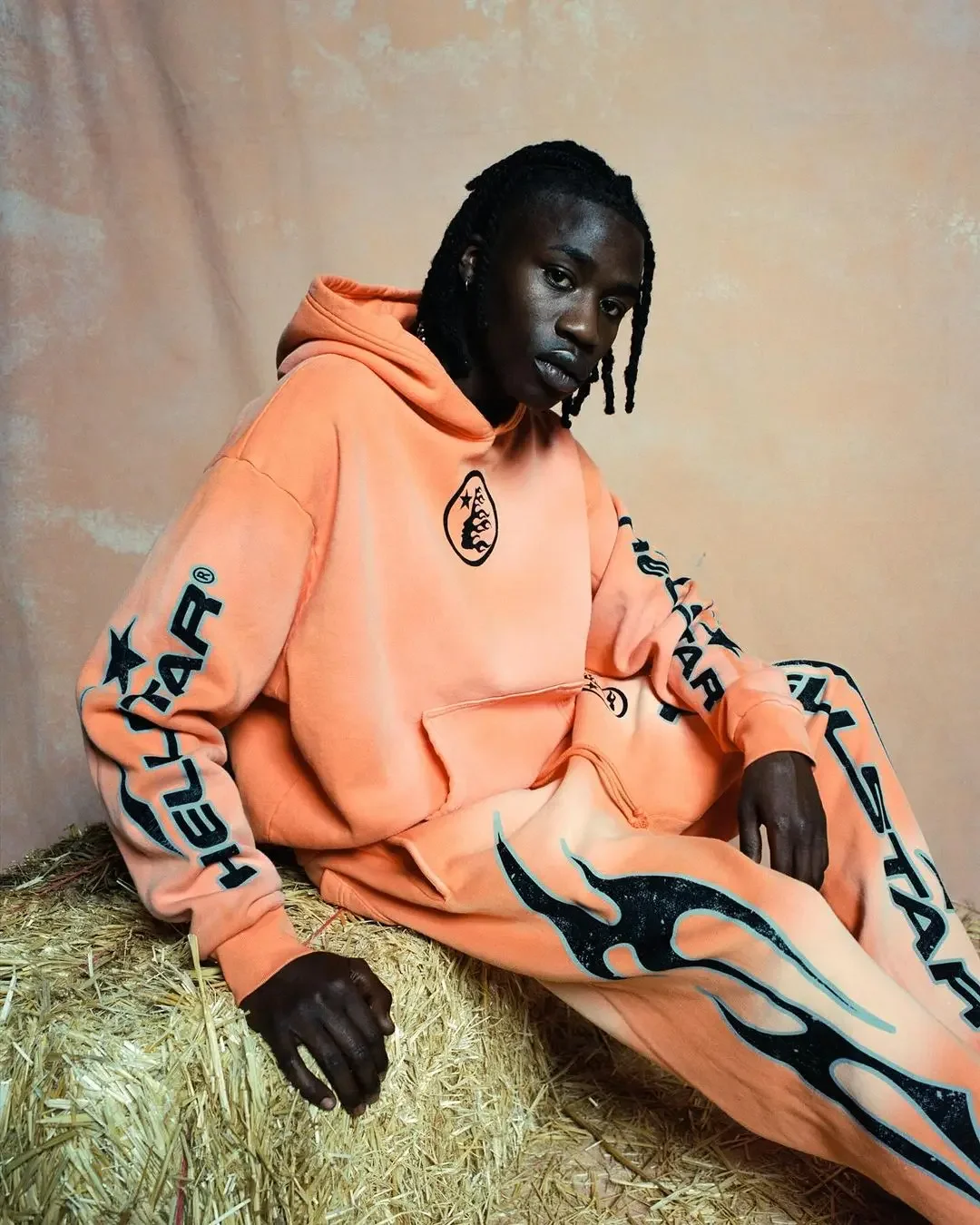 

Orange Harajuku Oversized Streetwear men Hoodie tracksuit men Couples Sweatshirt Goth Hoodies Y2k men clothing