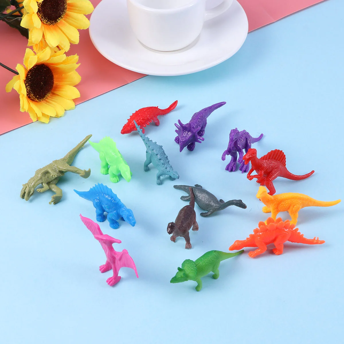 

100pcs Children Mini Plastic Dinosaur Model Simulation Dinosaur Figures Toy Gift (Random Pattern)