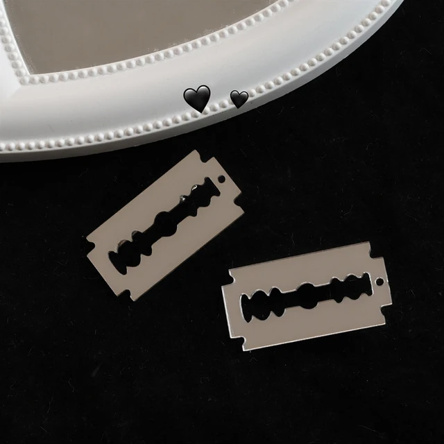 grampos de cabelo com lâminas simuladas de acrílico