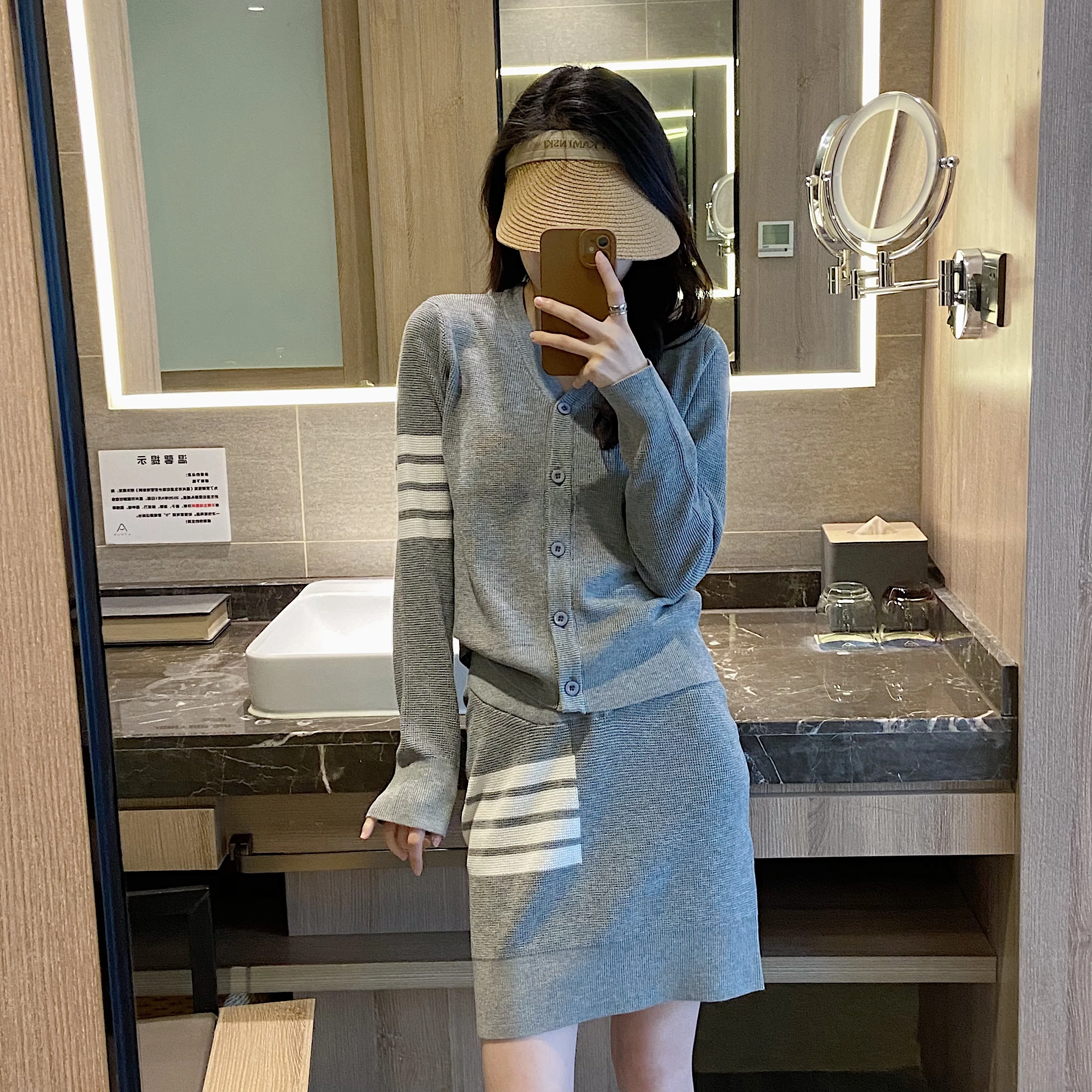 

High-quality TB Waffle Two-piece Suit Four Stripes Slim Striped Knit Cardigan Skirt Skirt Suit