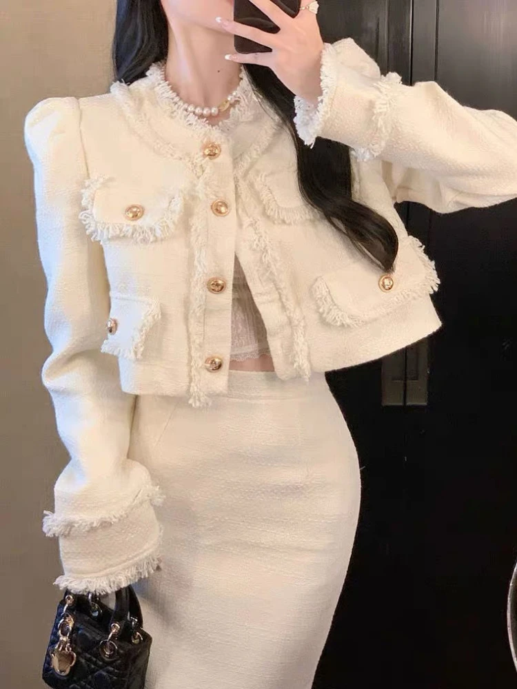 

Зимний французский винтажный комплект из двух предметов, женский элегантный короткий костюм Y2k с юбкой средней длины на пуговицах, Женский Модный повседневный костюм в Корейском стиле, 2023