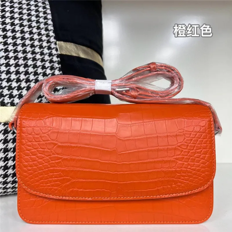 Рисунок 2 - Женская маленькая сумка-седло из