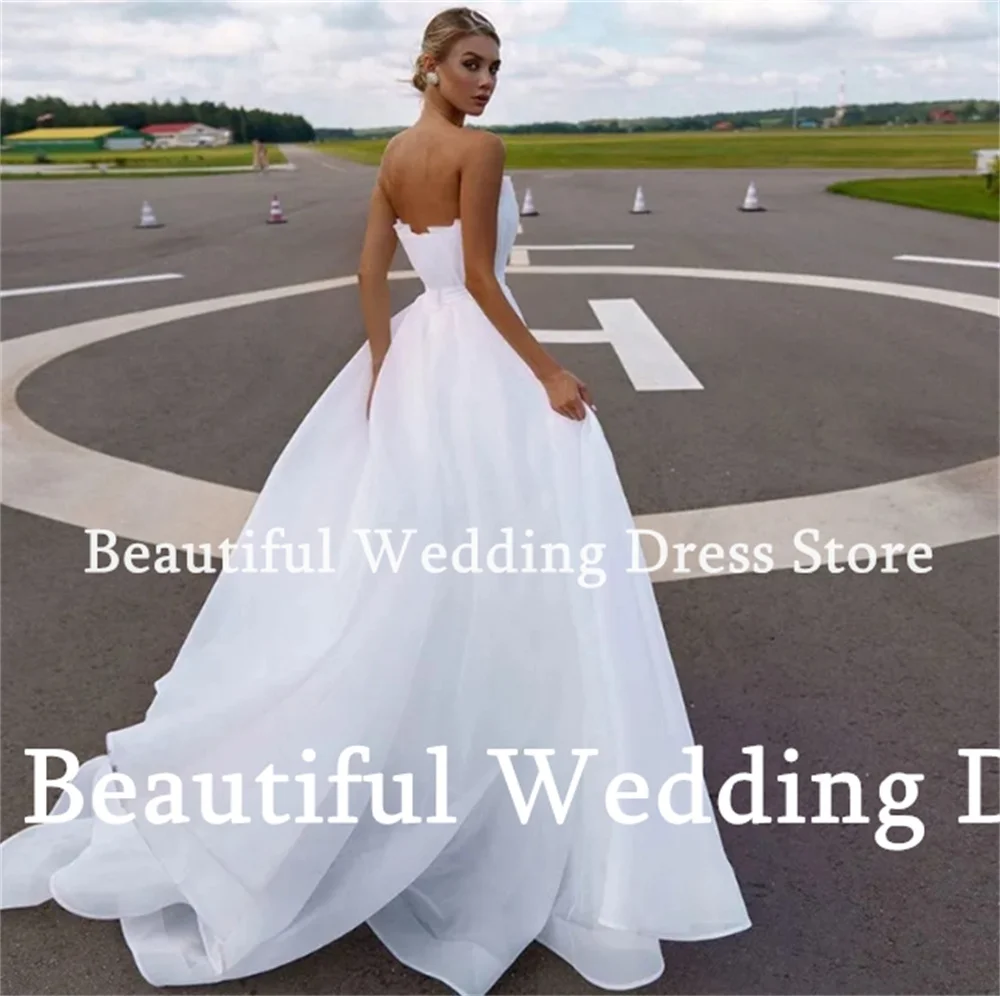 Рисунок 3 - Женское простое свадебное платье без рукавов