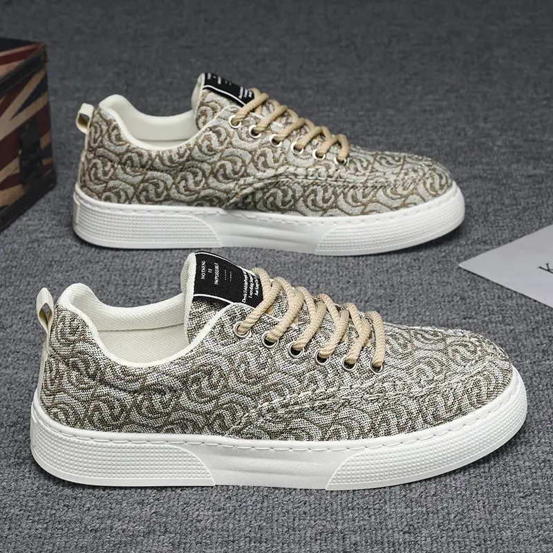 2024 Autumn New Canvas Men Low-help Small Print Board Shoes Thick Sole Casual Fashion Shoes 2