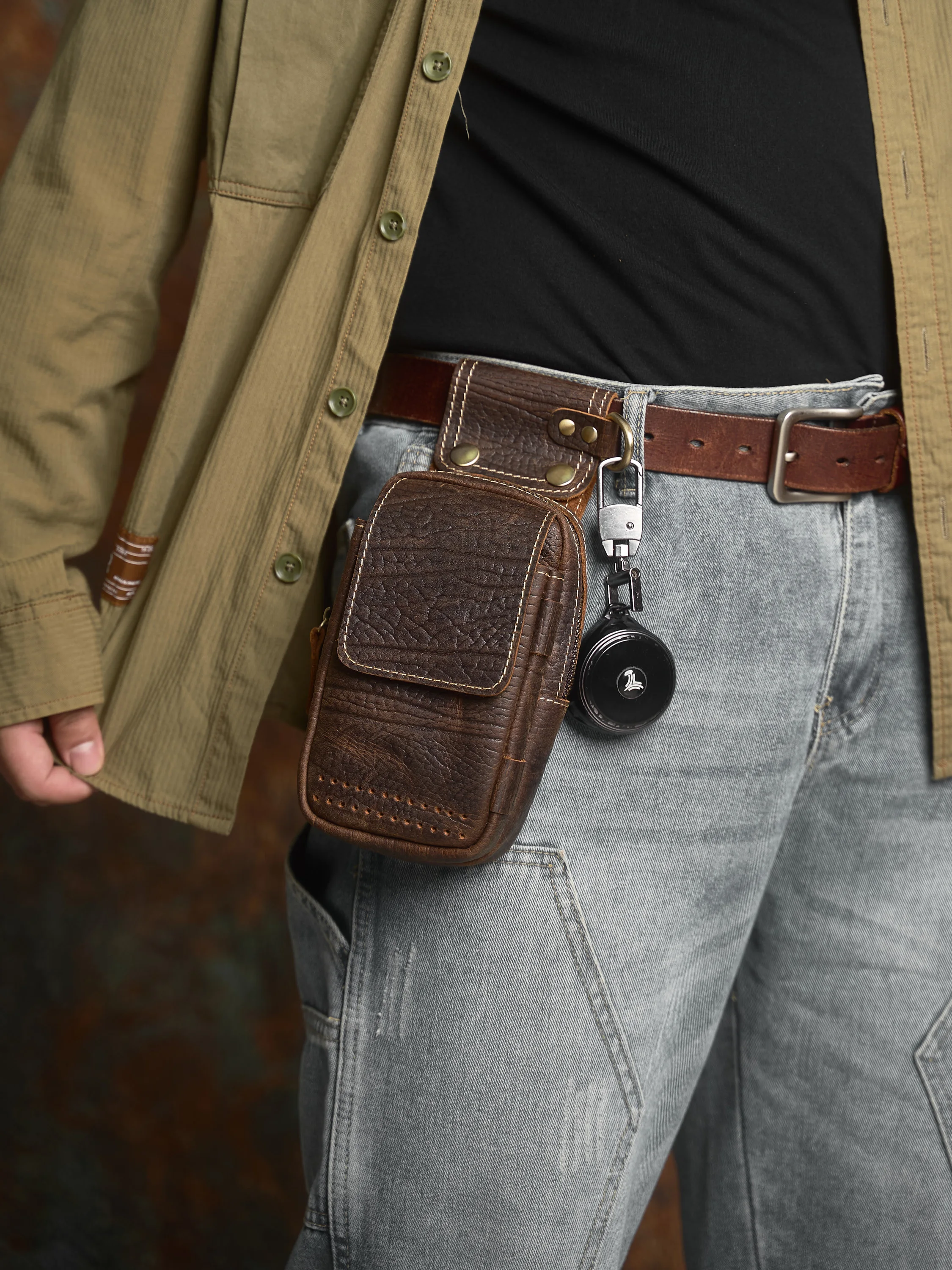 NASVA Herren-Hüfttasche aus echtem Leder, multifunktionale Handytasche, tragbare Gürteltasche mit Schlüssel zum Aufhängen, Schnalle – Detail 12