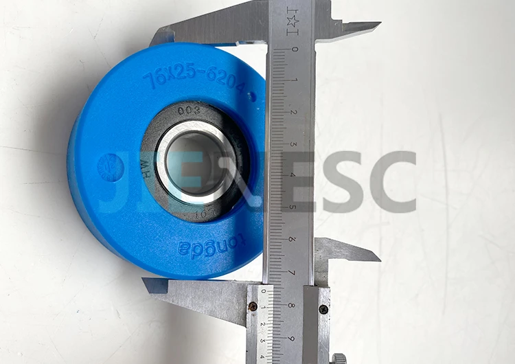 100pcs 76*25mm 6204 escalator step roller from Tongda