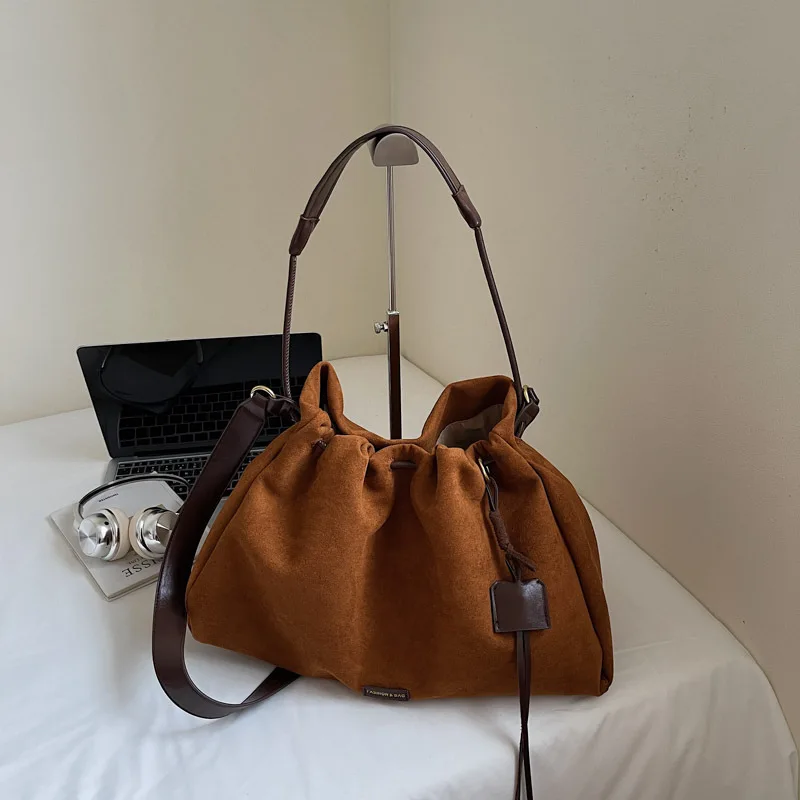 2025 New High-Capacity Commute Women Handbag Luxury Brand Design Garbage Bag pu Leather Women Hobo Bag Fashion Shoulder Bag