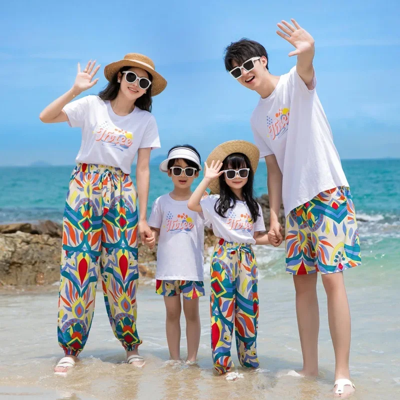 

Summer Family Matching Outfits Beach Mum Daughter Dad Son Cotton Top Casual T-shirt +Shorts Couple Clothing Set Holiday Seaside