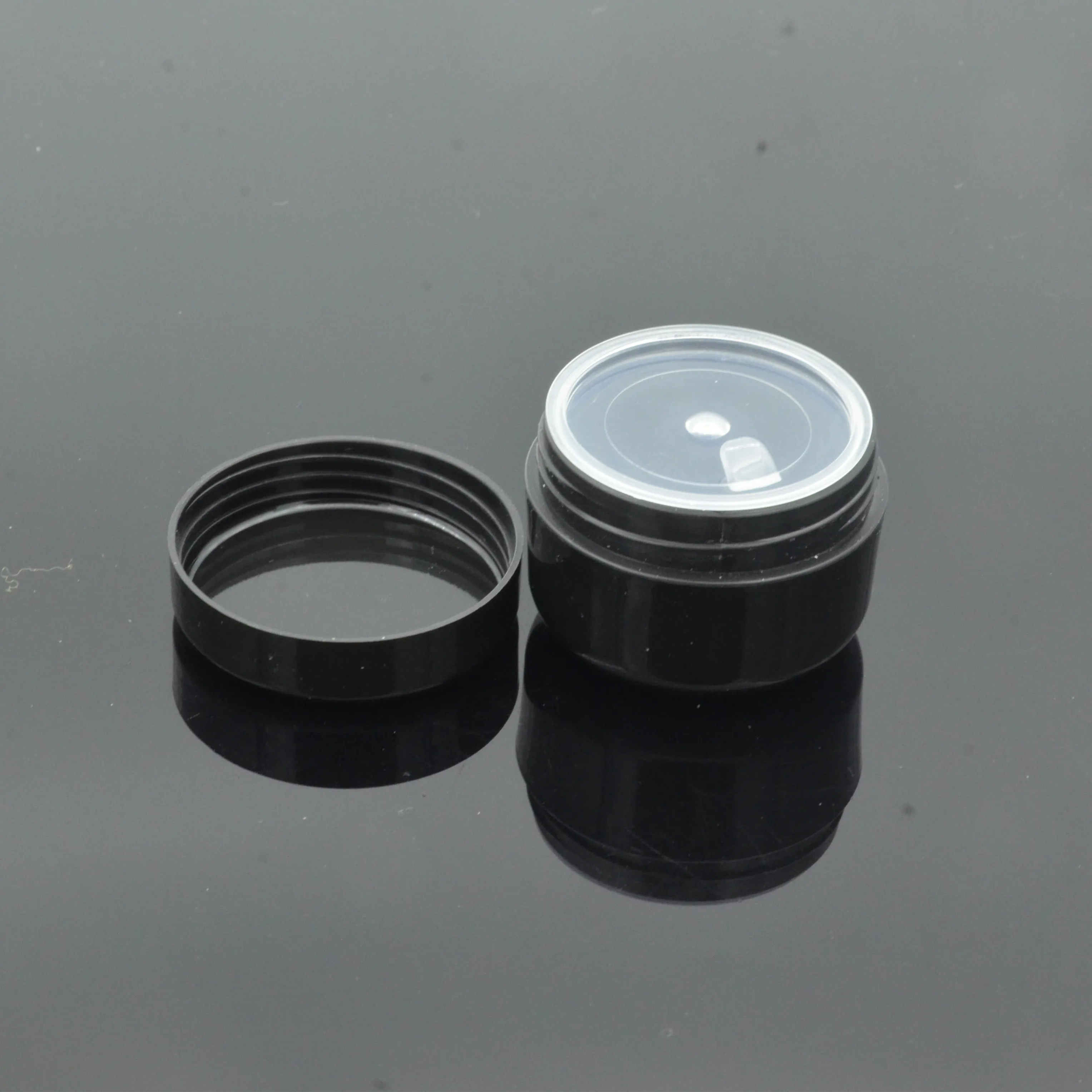 50 Pieces 10g Plastic Cosmetic Cream Filling Jar Light Proof Nail Polish Packing Bottle Black Travel Bottle Empty Small Capacity cosmetic cream bottle