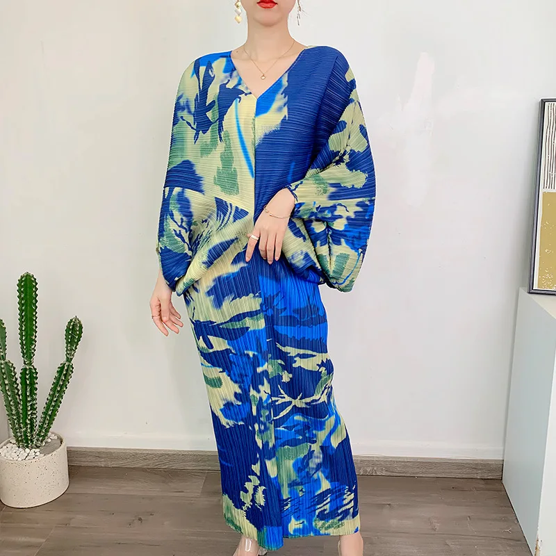 

Miyaki Pleated Skirt African Women Print Color Bat Wing Sleeve Sexy V-neck Dress Fashion Woman Autumn EVNE Dresses 2022 Kaftan
