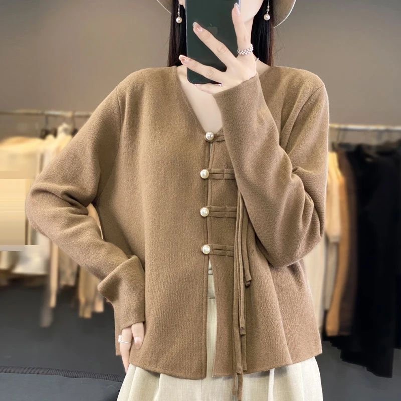 

Autumn and Winter V-neck Cardigan New Chinese Style Tassel Buckle Wool Knitted Coat For women Elegant Loose Long Sleeved Tops