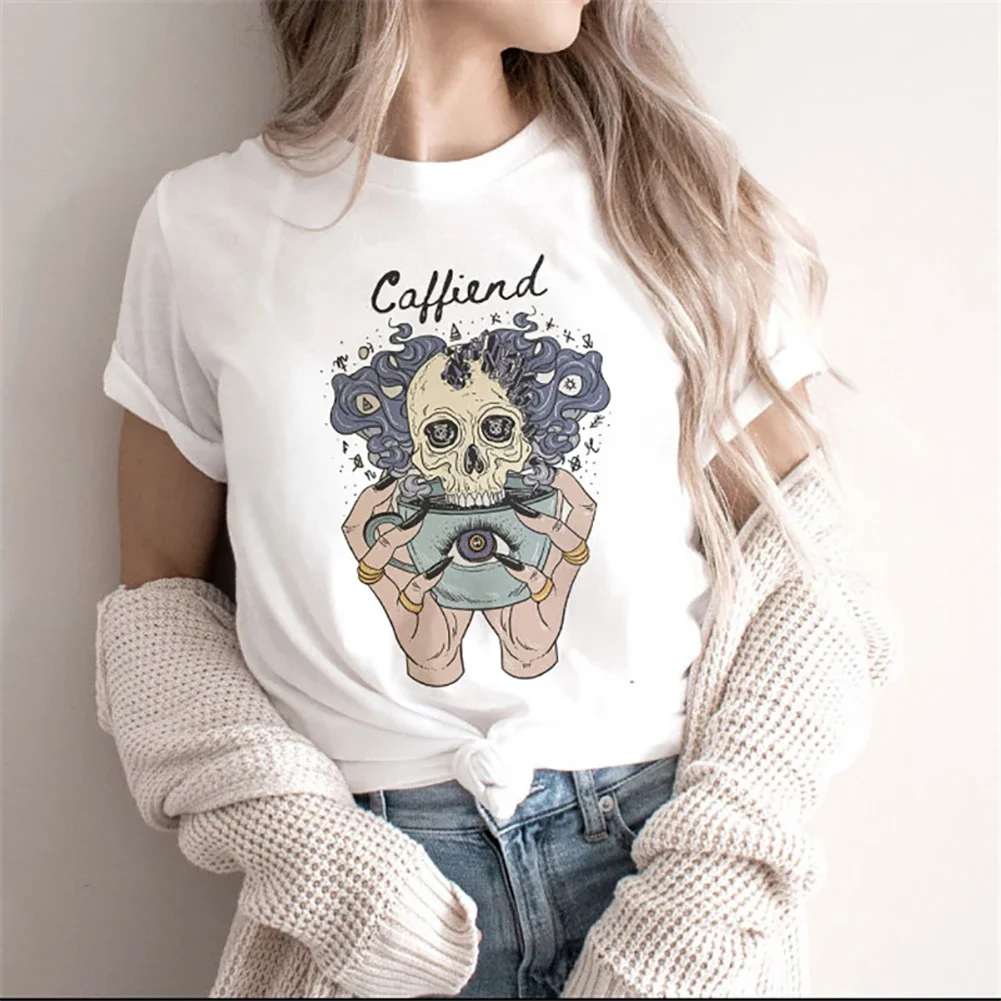 

Футболка с мультяшным черепом, забавный стиль с принтом, футболка с милым круглым вырезом и короткими рукавами, летняя Свободная Повседневная трендовая Базовая футболка.