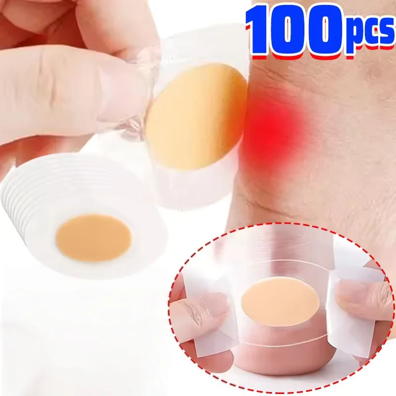 Kézben egy ragasztós hólyagpárna