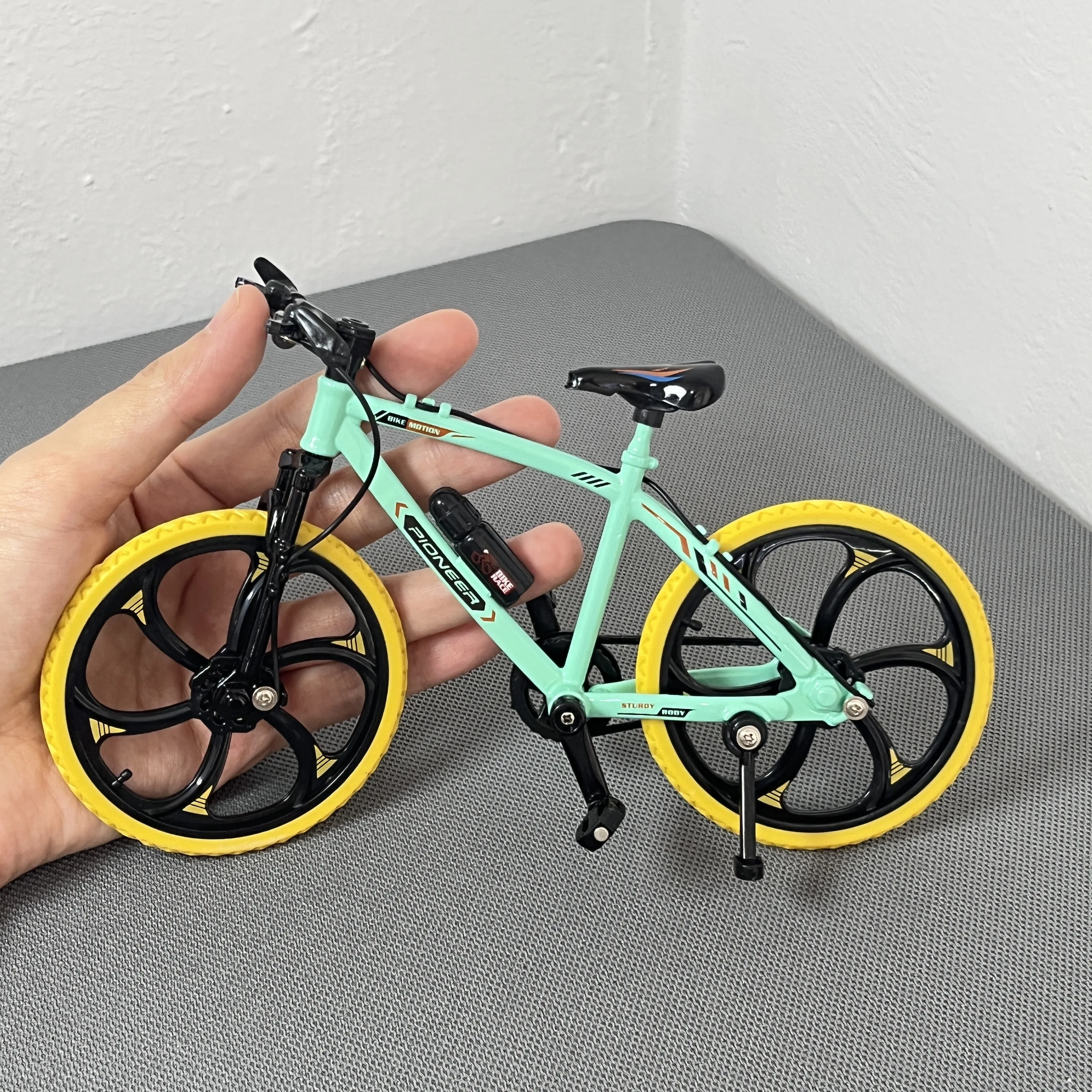 E.T. Bicycle ラジコン 1:8 Mini Model Alloy Bicycle Die-casting Mountain Bike Finger