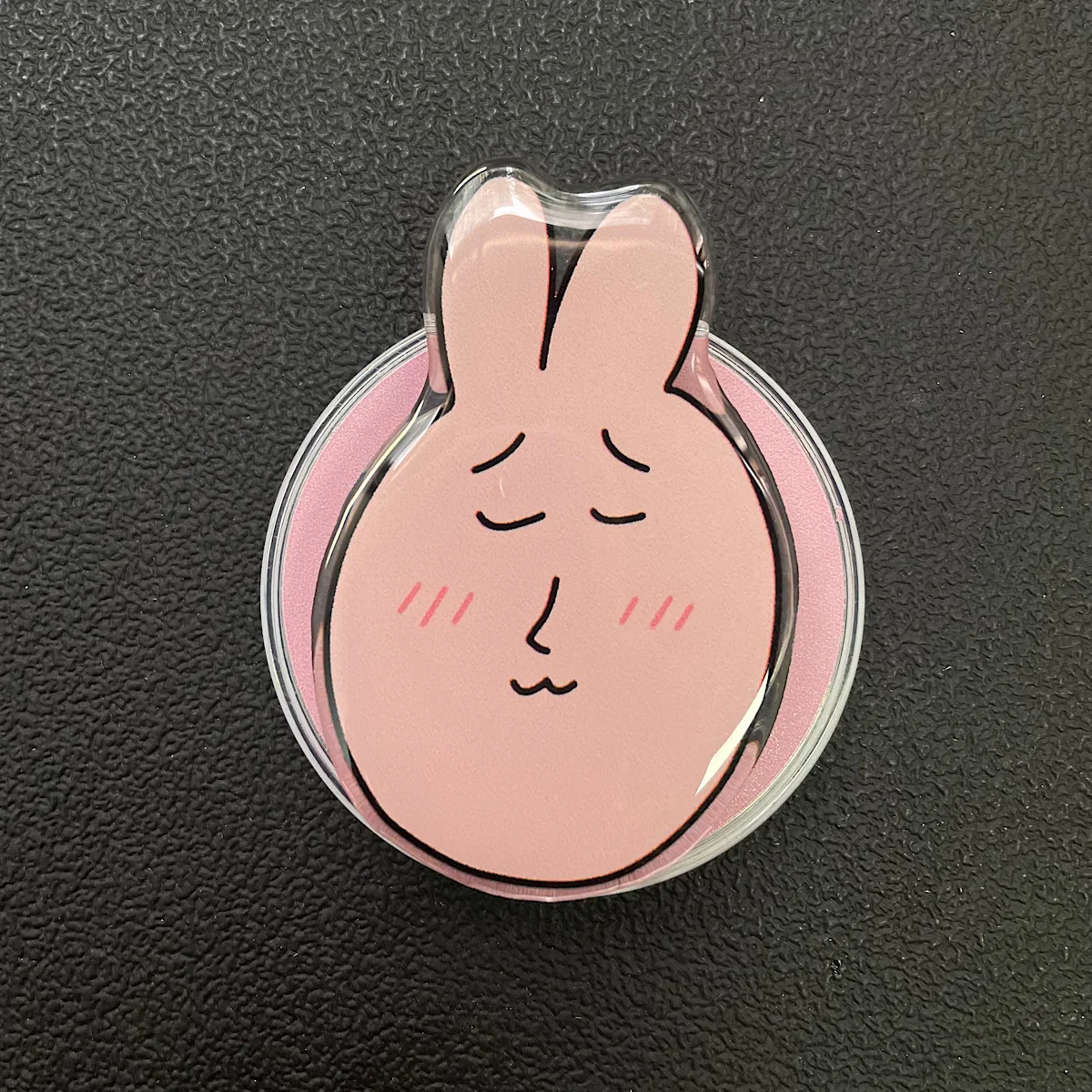 니치 미러 스트로베리 래빗 마그네틱 브래킷은 Magsafe 휴대폰에 적합하며, 데스크탑에서 게으른 사람들에게 강력한 매력을 발휘합니다.