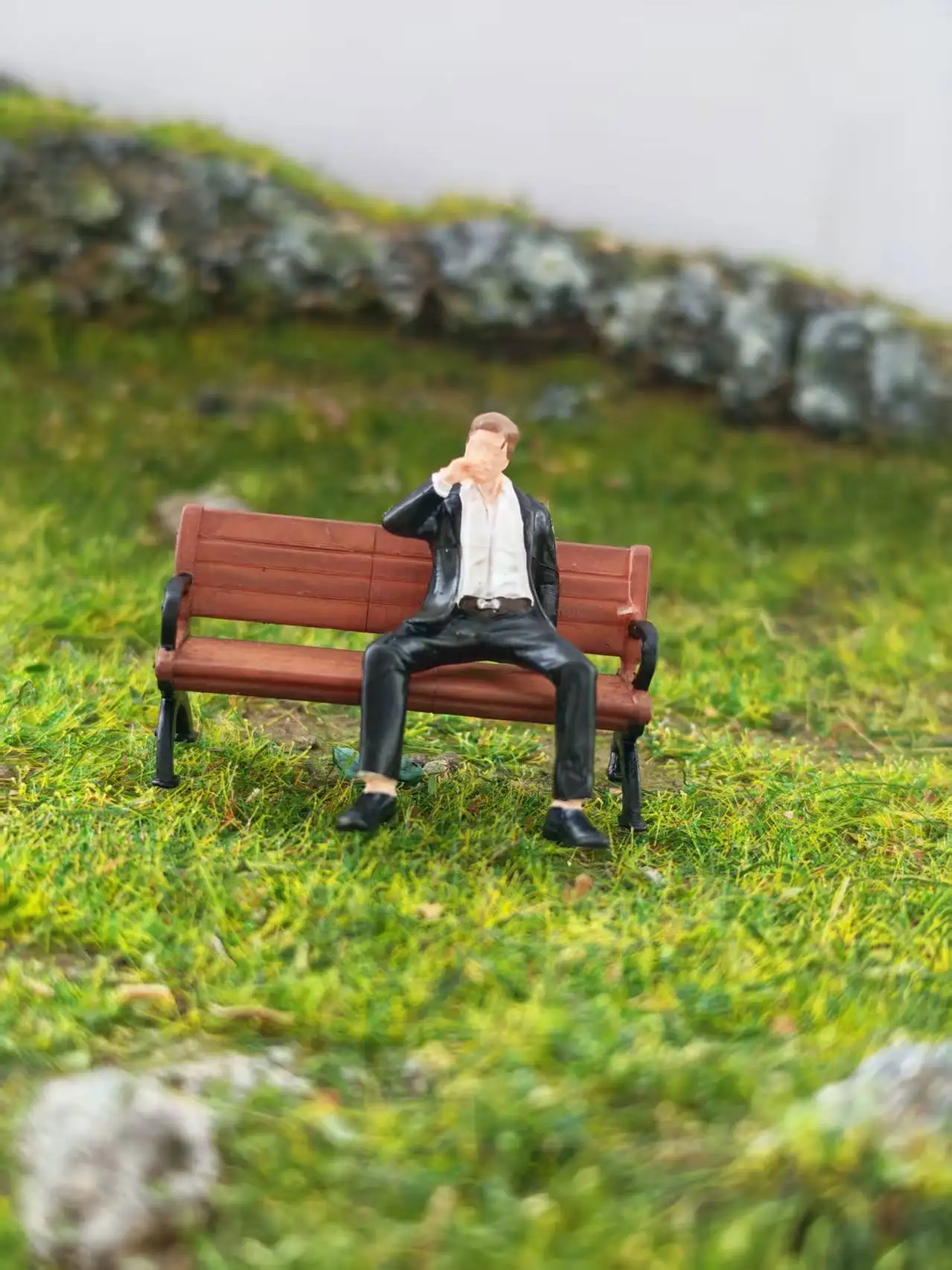 Miniature Street Boy and Girl Figures for Creative Photography and Display Decor