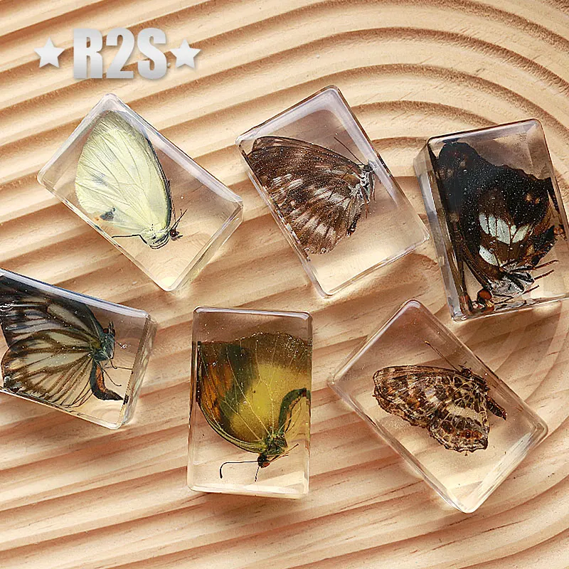 1563 金属工芸　蝶　飾物　6客 蝶のネックレス（白）