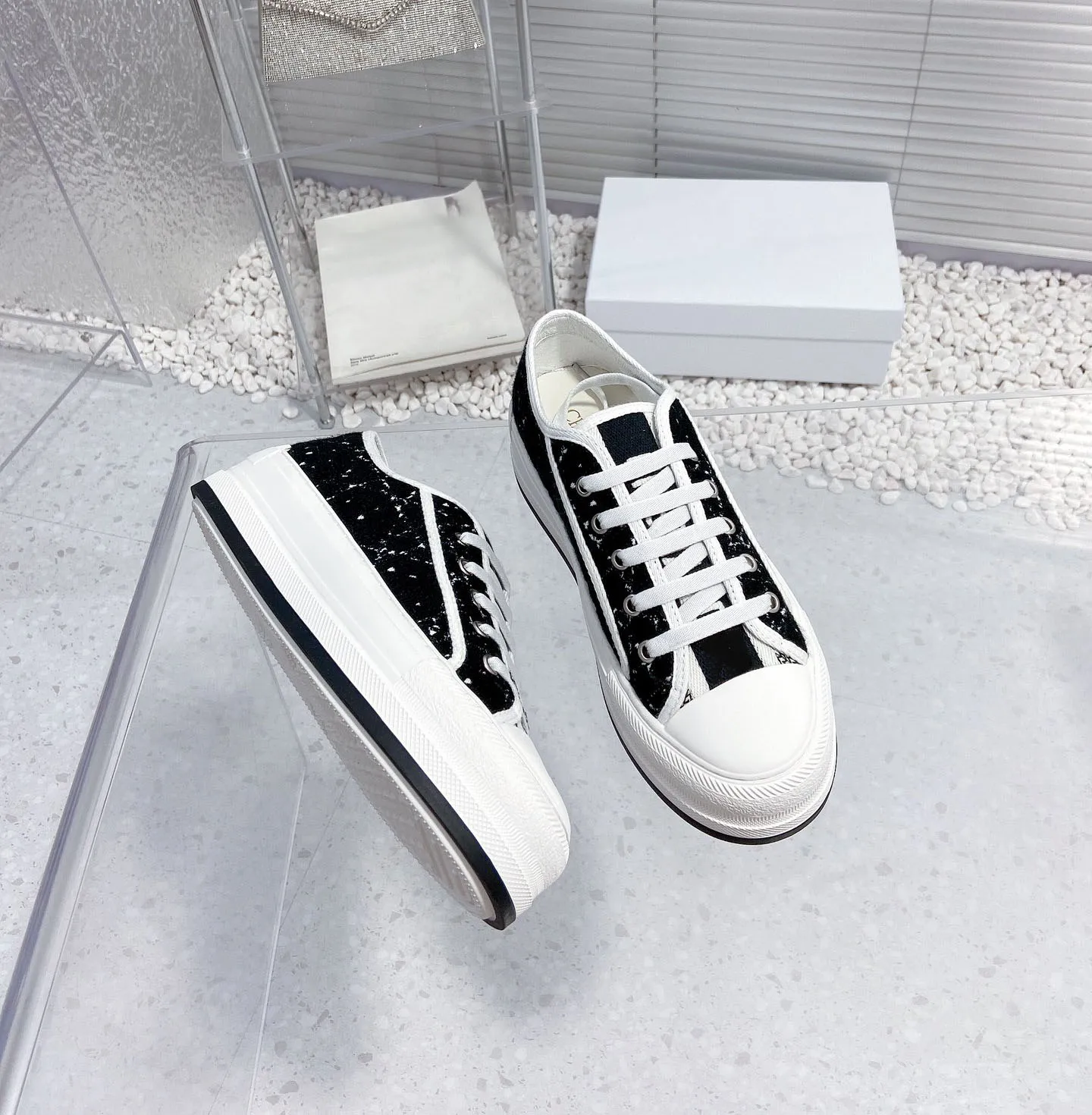 2024 Spring New Thick Sole Canvas Shoes Casual Single Shoes Academy Style Versatile Board Shoes