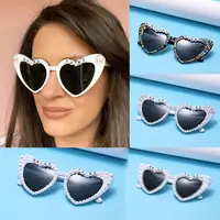Heart-shaped Frame Pearl Decoration Sunglasses English Letters Sun-Protective Black Shades Glasses Bride Eyewear Colorful 2