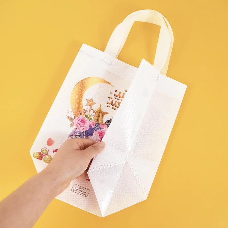 4Pcs Eid Mubarak Nonwoven Gift Bags 2023 Ramadan Kareem Cookie Candy Packaging Bag Box Muslim Islamic Festival Party Supplies