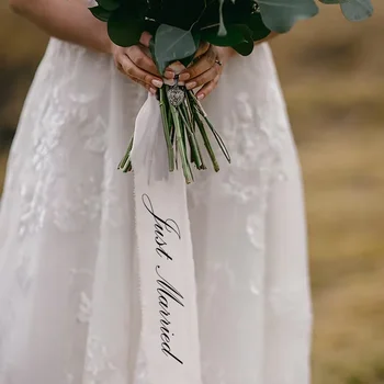 1 pezzo di bouquet a mano appena sposato, nastro di chiffon, forniture per la sposa, decorazioni per il giorno del matrimonio, foto di matrimonio, souvenir, regalo per addio al nubilato