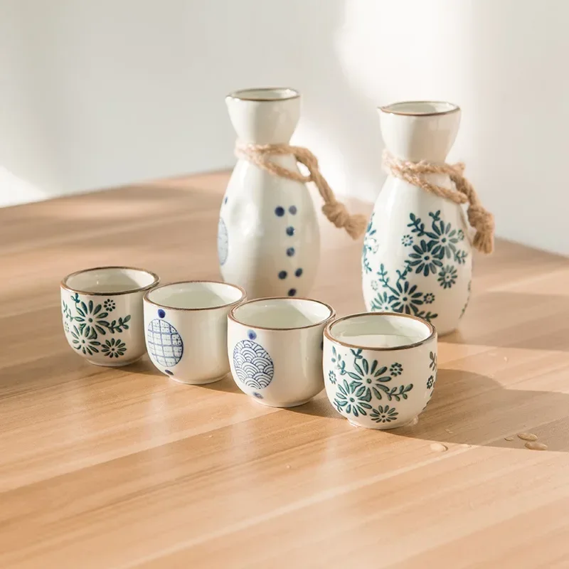 Vintage Japanese Sake Ware Ceramic Flower Wine Pot and Cup Home Kitchen Restaurant Wine Dispenser Drinking Supplies Accessories