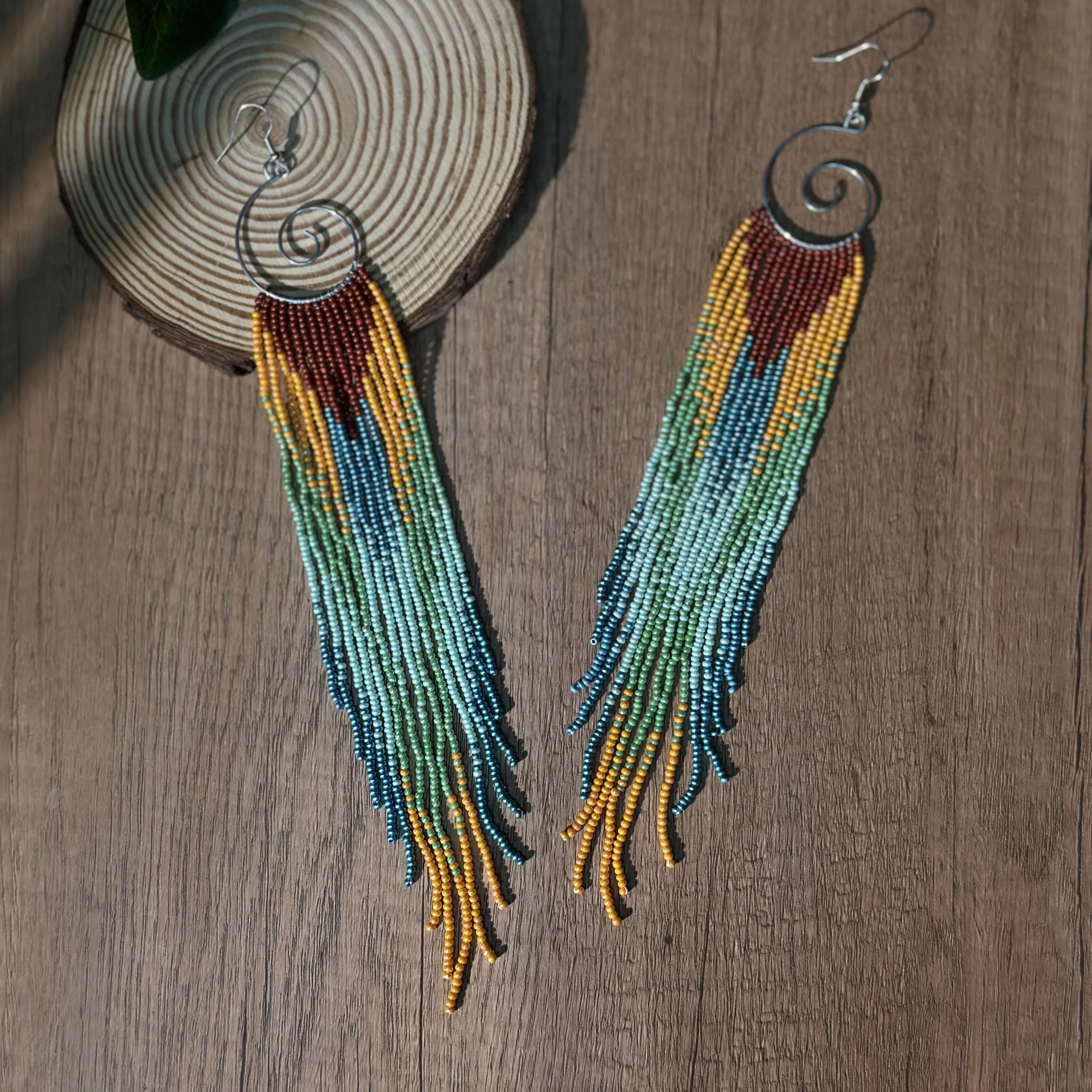 Bunte Glasperlen-Ohrringe, geometrisches Design, handgewebt, lange Quasten-Ohrringe, böhmischer Modeschmuck, Accessoires für Damen, Alltag – Detail 5