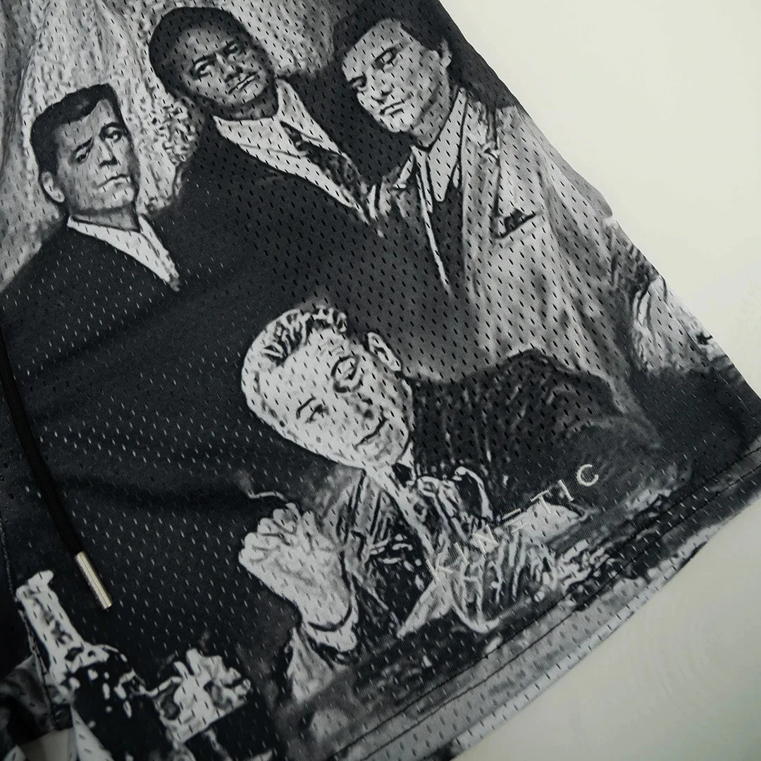 Рисунок 3 - Мужские шорты с вышивкой