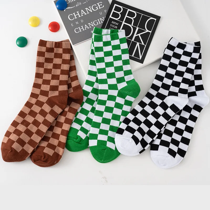 

Autumn Winter Cotton Socks Japanese Checkerboard Ins Mid-tube Socks Cotton Women's Thickened Winter Tide Socks Wholesale