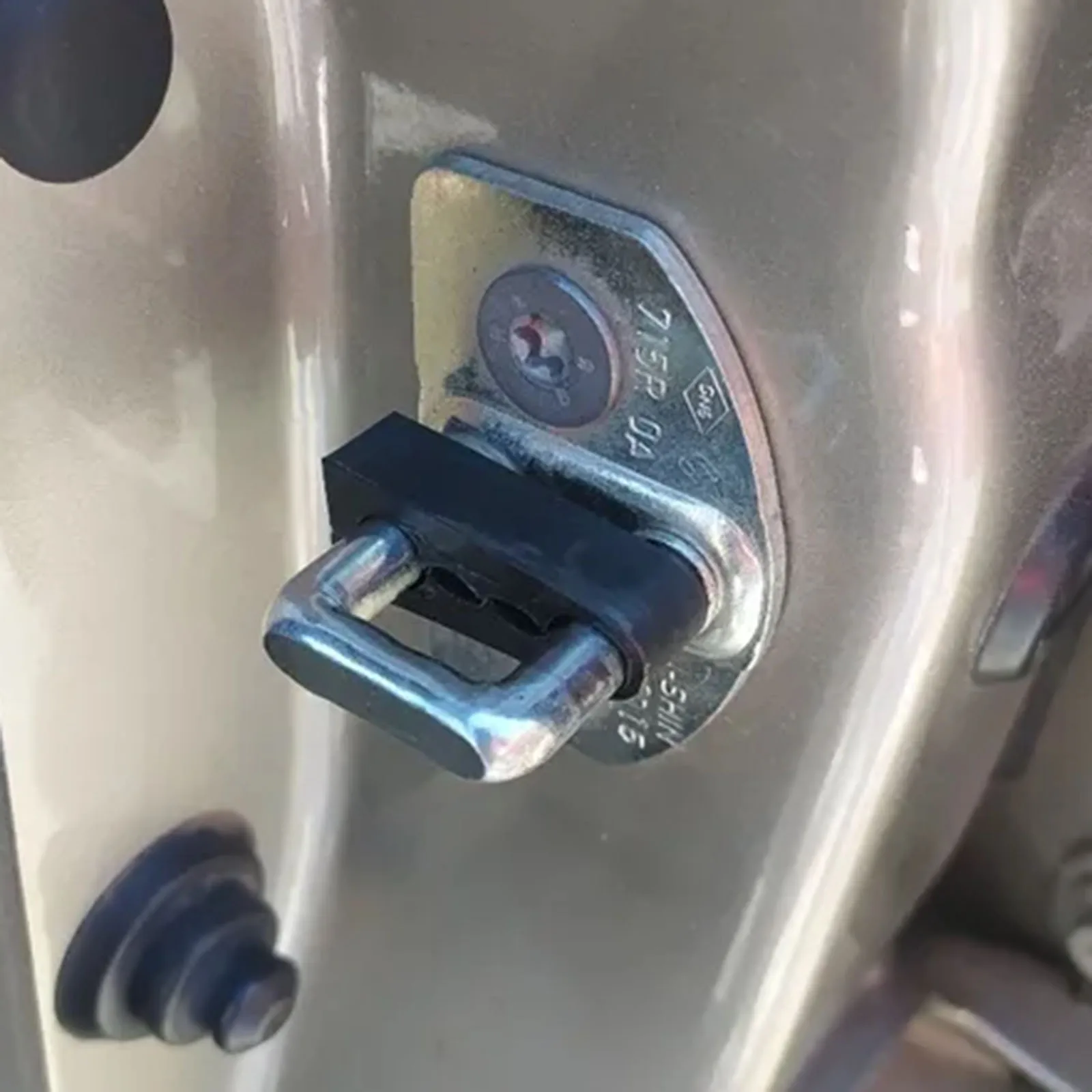 Door lock damper For Renault Logan 2 / Sandero 2 2014&ndash; Rattling STOP Soundproof Screaks Deaf Seal Deadener