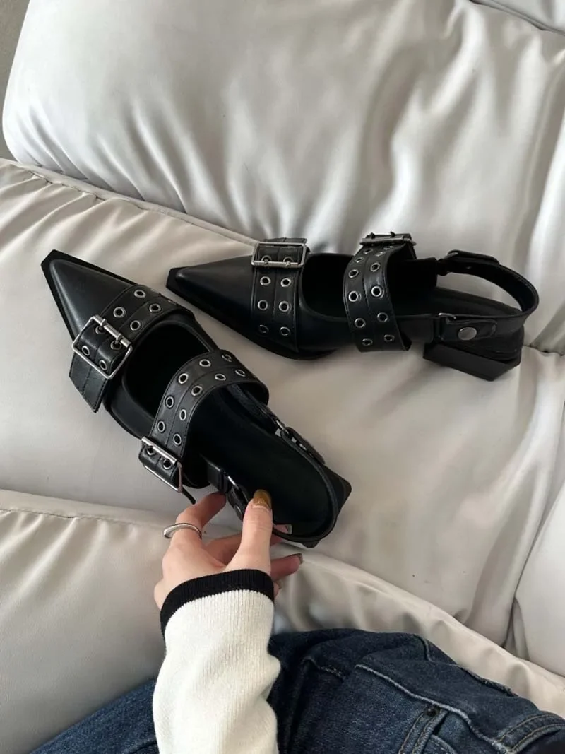 Women flat shoes