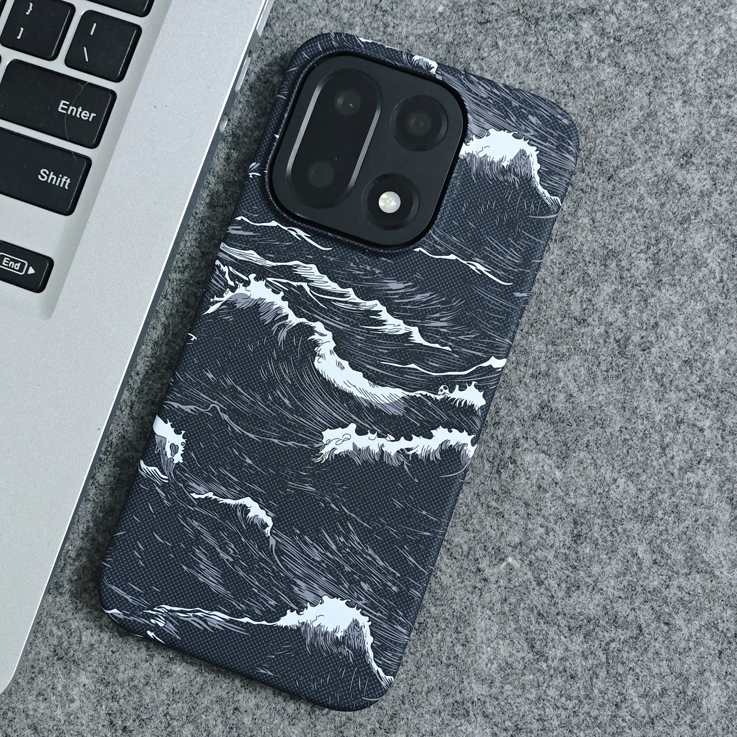 Floral Wave Pattern Lightweight Hard Case