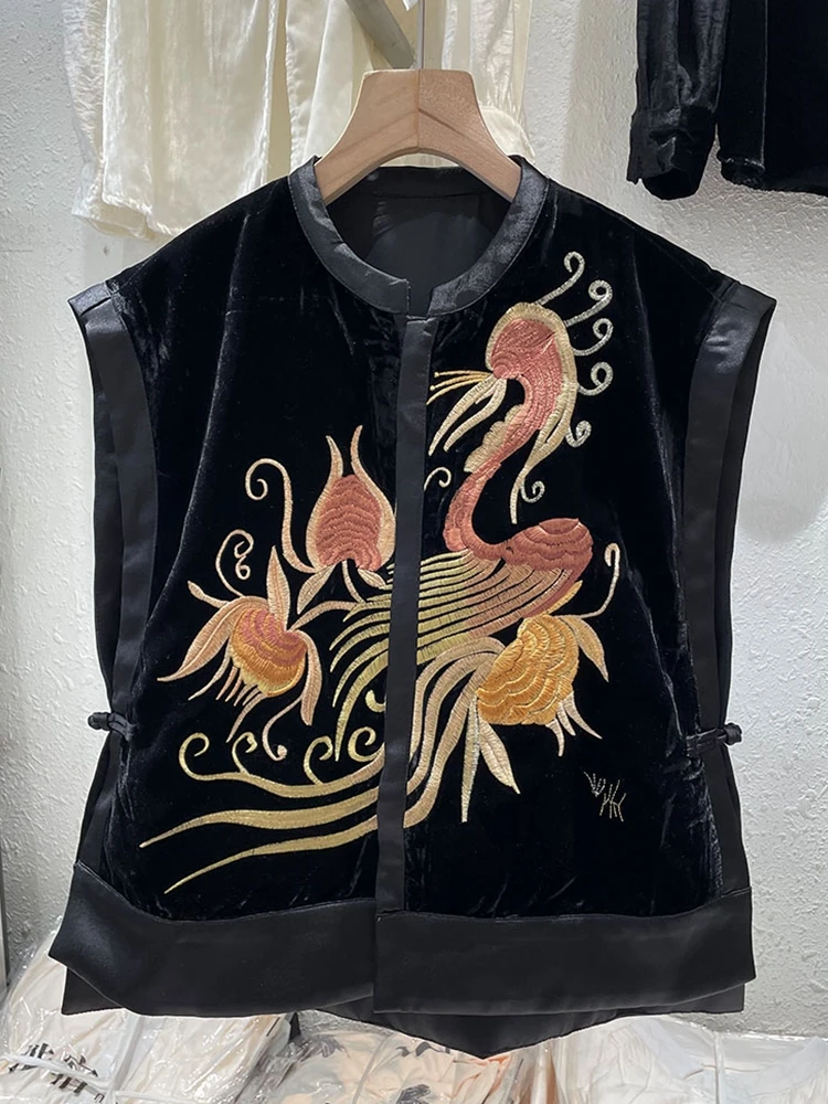 

New Chinese Style Heavy Industry Embroidery Sleeveless Golden Velvet Vest Women Autumn 2023 Coat Vest Top