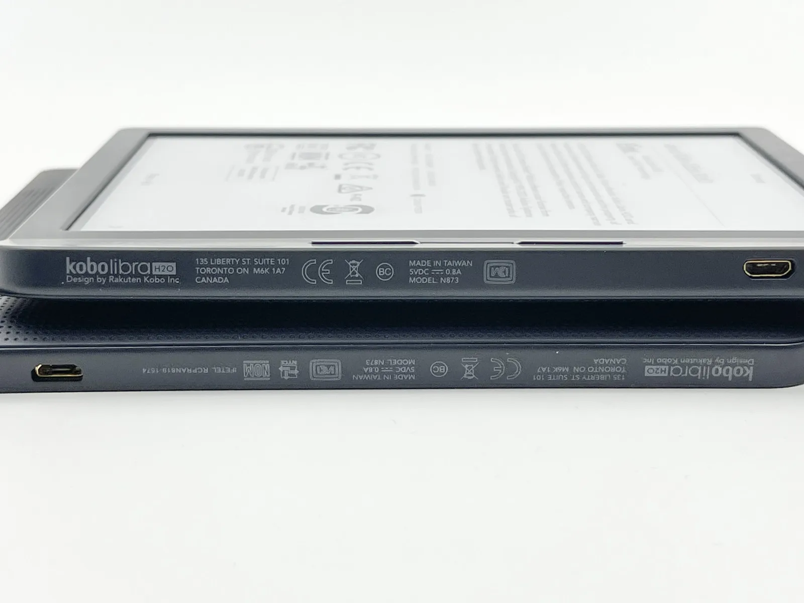 used KOBO Libra H2O N873 7“ereader book without any glare 300PPI