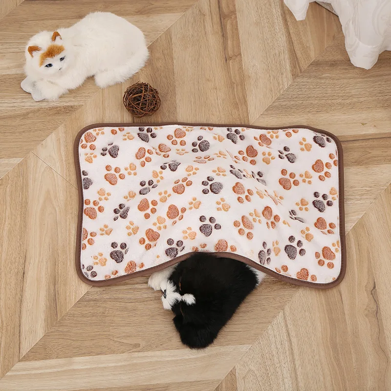 Pet Blanket Coral Fleece Pet Sleeping Blanket Soft Fluffy Dog Cat Cover Warm Breathable Comfortable Sleeping Sheet Mat