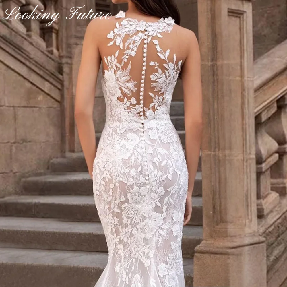 Рисунок 3 - Кружевное свадебное платье с цветочной аппликацией