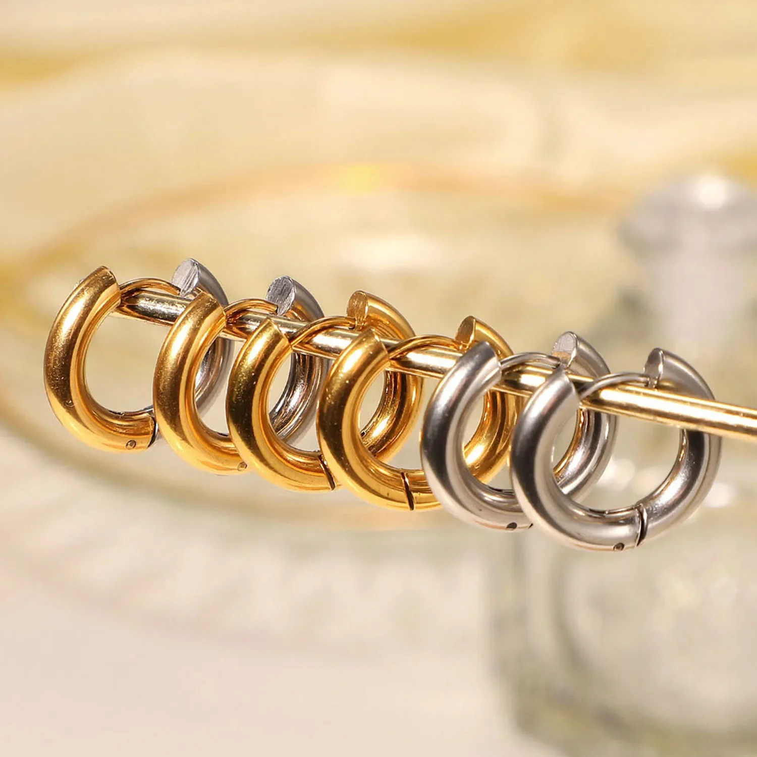 Korean Earring 4mm Hiphop Rock Geometric Round Stainless Steel Hoop Earrings Women Vintage Punk  Earclip Ear Loop Party Jewelry 2