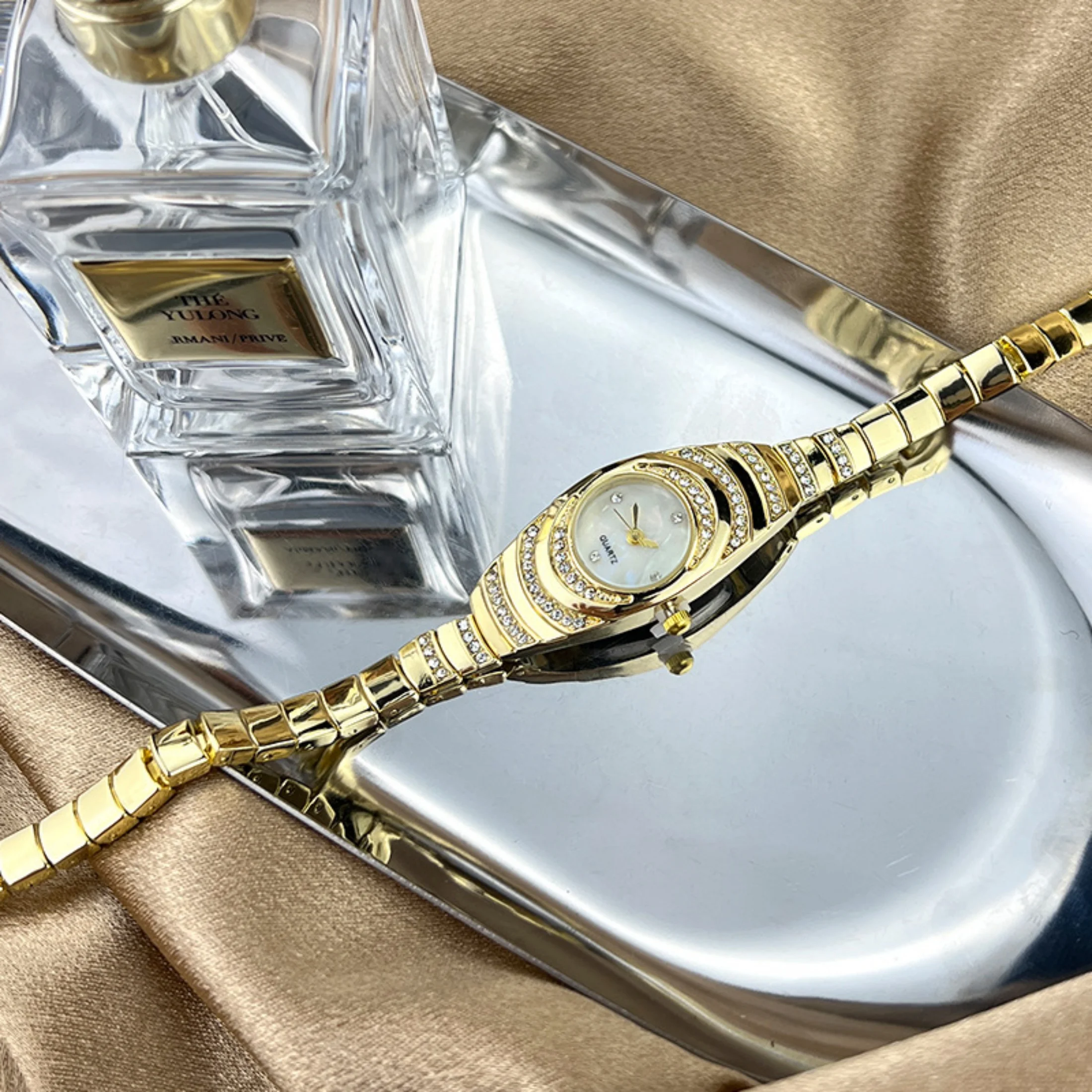 ساعة نسائية أنيقة على الموضة 30 متر مقاومة للماء ت...