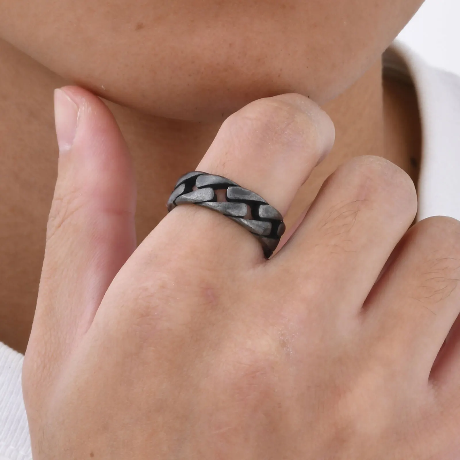 Vintage-Inspired Retro Grey Stainless Steel Men's Ring with Hollow Curb Link Chain Design, 7MM Band