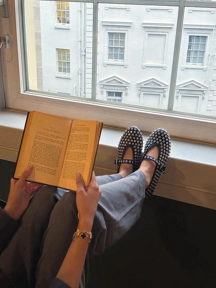 2024 New Flats Vintage Diamond Mary Jane Women's Shallow  Buckle Ballet Flats Plus Size 43  Rhinestones Designer Shoes