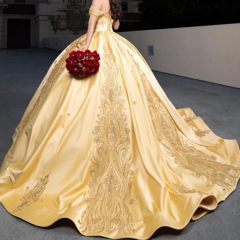 

Luxury 2024 Gold Quinceanera Dresses Off Shoulder Sequined Lace Appliques Crystal Ball Gown Guest Party Prom Dress Vestido 15 16