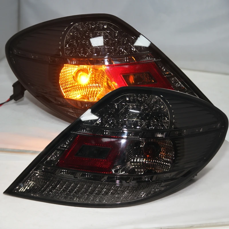 For R171 SLK200 SLK280 SLK300 SLK350 LED Tail Lamp 2003-2008 JY 2300