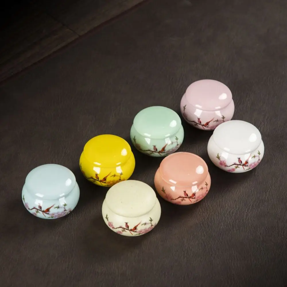 Light Weight Small Glaze Ceramic Jars Mini Portable Nail Cup with Lid Moisture-proof Waterproof Medicine Cans Women