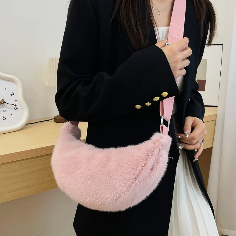 Women Crossbody Plush Bag Autumn Winter Hairy Hobo Bag Casual Versatile Shoulder Bag Fashion Lightweight Underarm Bag
