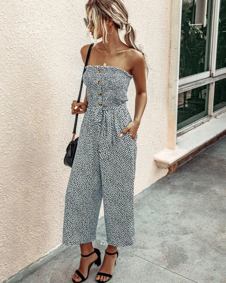 Рисунок 3 - Комбинезоны женские с цветочным принтом