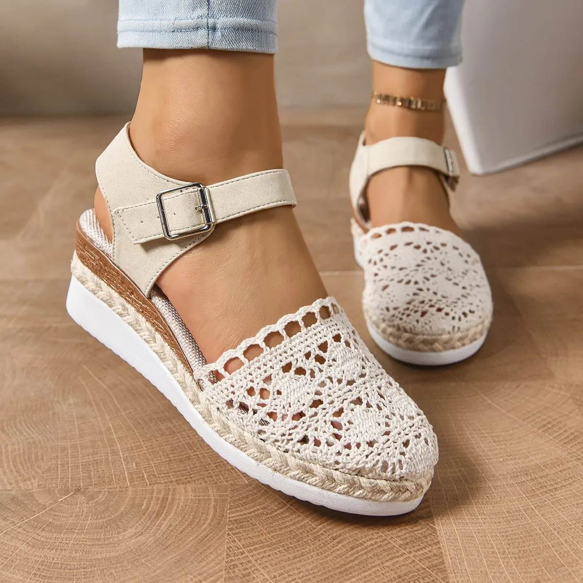 Summer New Hollow Women Platform Sandals Large Size Closed Toe Women Wedge Shoes Casual Heeled Shoes for Women Wedges Sandals